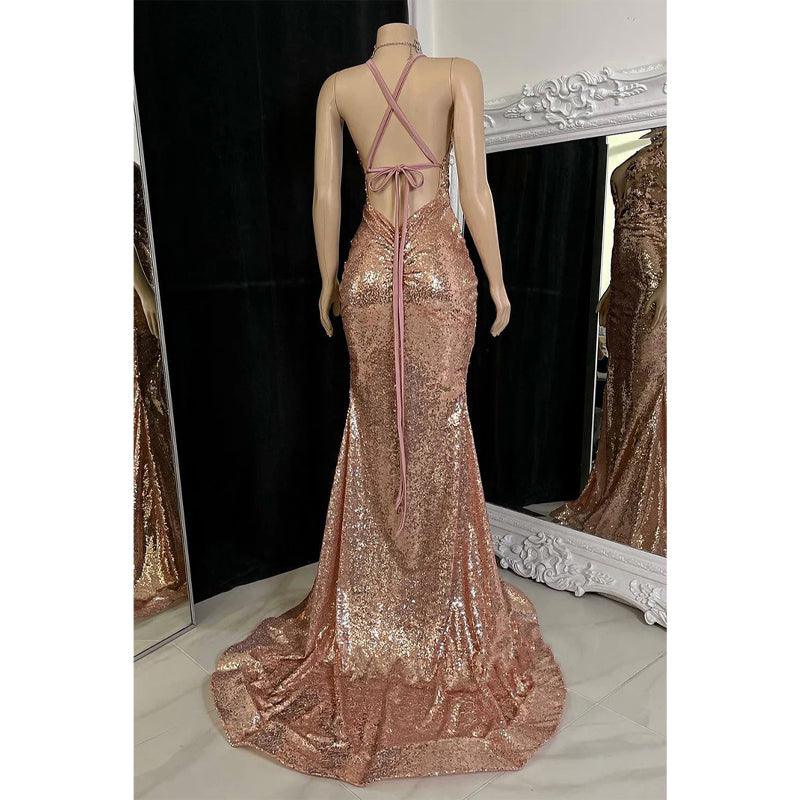 Vestido de fiesta de sirena con escote en V pronunciado, apliques y abertura lateral 