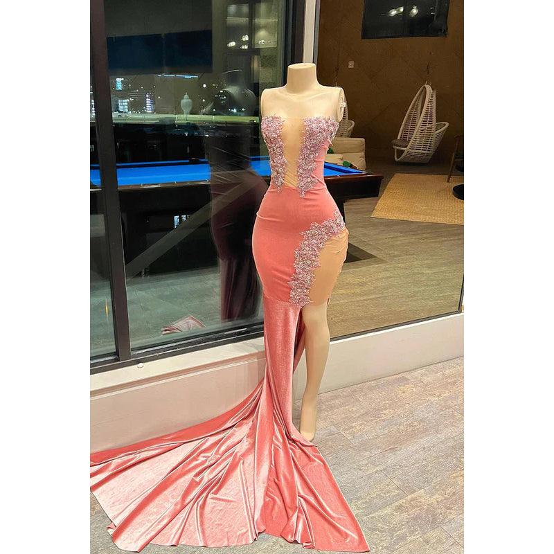 Elegante y lujoso vestido de fiesta de sirena sin mangas con hombros descubiertos y abertura lateral alta