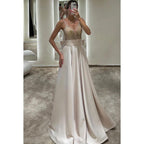 Langes Abendkleid aus Satin mit V-Ausschnitt, Spaghettiträgern und Pailletten in A-Linie