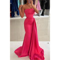 Figurbetontes, trägerloses, ärmelloses, gerüschtes Party-Ball-Abendkleid mit Schleppe 