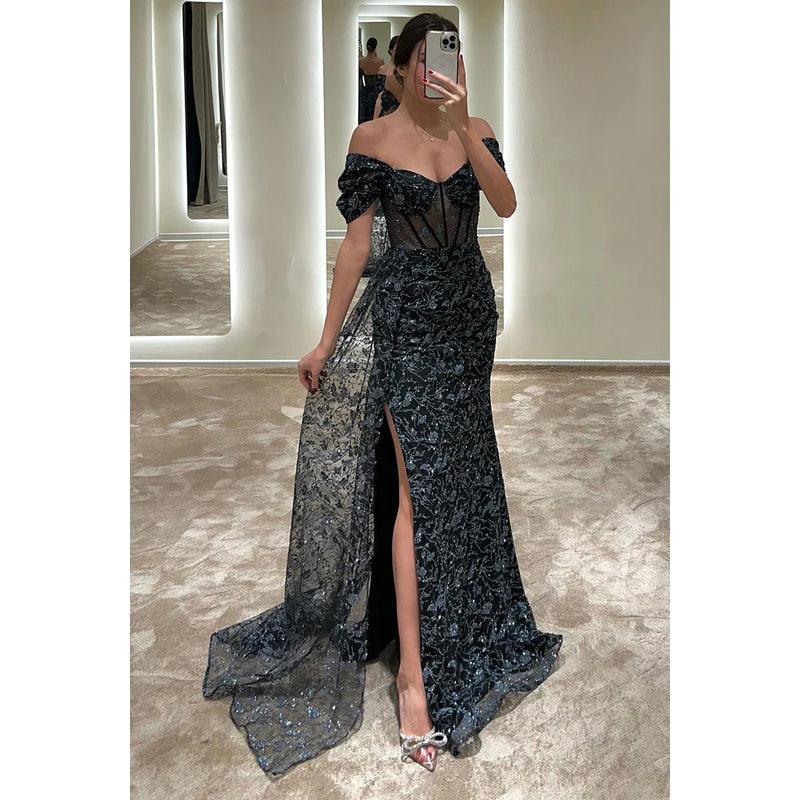 Vestido formal de noche con escote tubo y hombros descubiertos, apliques de tul y lentejuelas