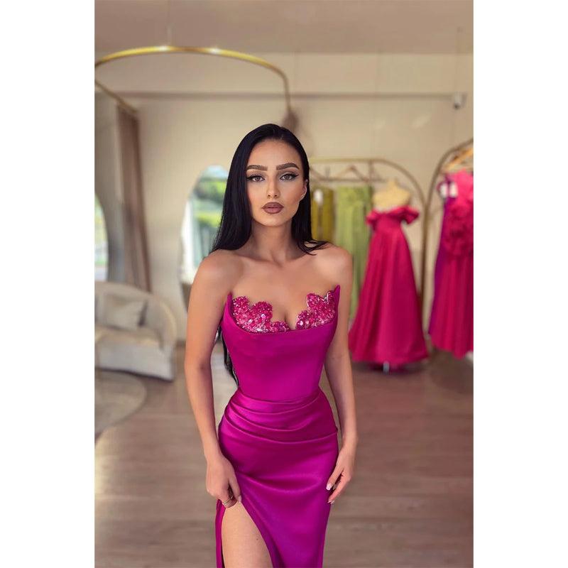 Vestido de fiesta largo de satén plisado con escote en V y abertura