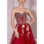 Vestido de fiesta largo de tul fruncido con apliques florales, sin tirantes y escote en forma de A