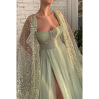 Vestido de fiesta brillante con escote en forma de corazón, plisado de tul y abertura alta