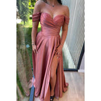 Wunderschönes und bezauberndes Ballkleid mit Flügelärmeln, seitlichem Schlitz, schulterfrei, A-Linie und Schlitz