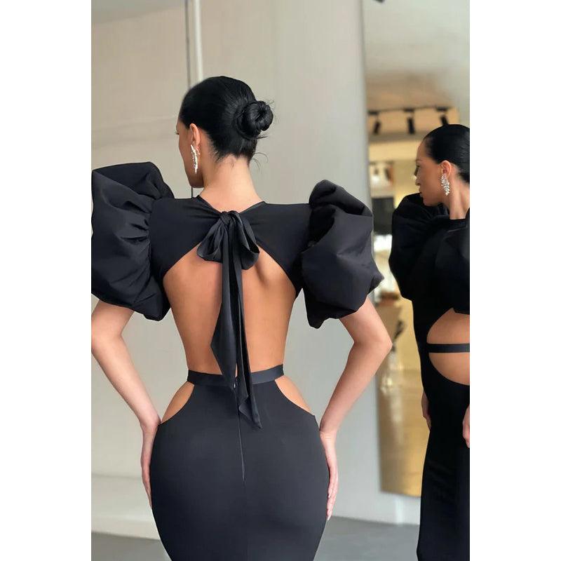 Vestido de noche largo con escote redondo y aberturas, con mangas abullonadas