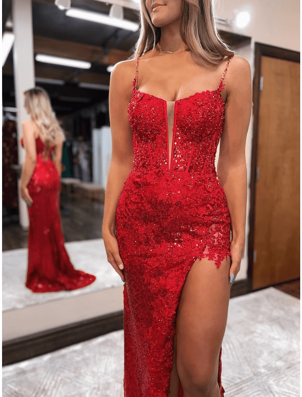 Vestidos de fiesta de sirena/trompeta, brillantes y con brillo, formales, con cola larga/cepillo, sin mangas, tirantes finos, lentejuelas, espalda descubierta y cuentas, abertura con lentejuelas