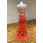 Vestido de fiesta de sirena con escote en V pronunciado y apliques 