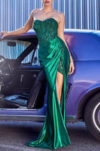 Charmantes, säulenförmiges, ärmelloses Ballkleid mit Kette, herzförmigem Ausschnitt, bodenlang, Applikationen, Schlitz vorn, mit Spitze
