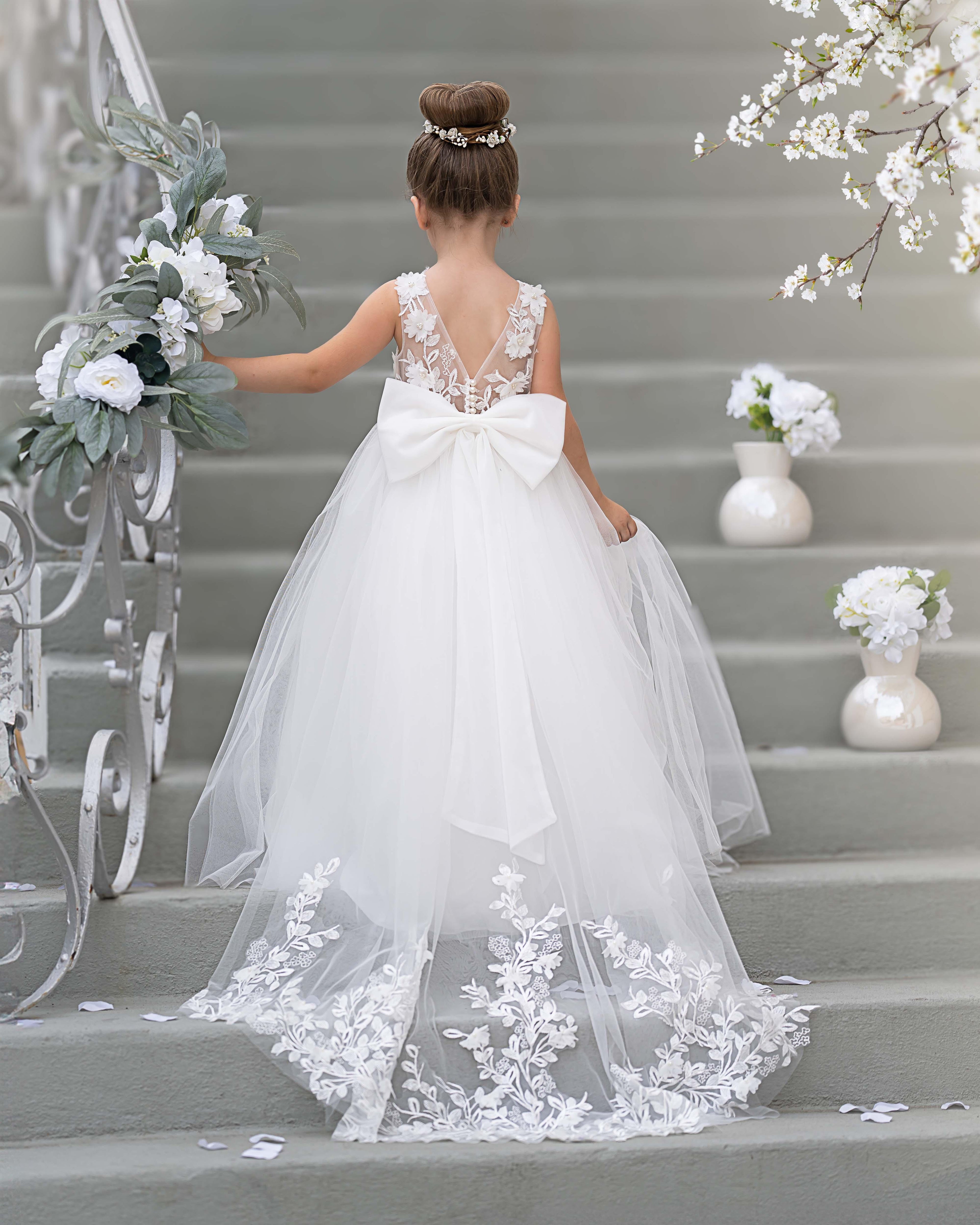 Dream Princess Sleeveless Lace and Tulle with Beading Flower Girl Dress, Ivory / 13Y Dream Princess Sleeveless Lace and Tulle with Beading Flower Girl Dress, Ivory / 13Y