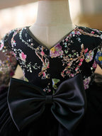 Vestido para bebé niña con mangas largas, volantes y lentejuelas color lila hasta la rodilla 
