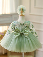Vestido verde salvia de manga larga hasta la rodilla para niña 