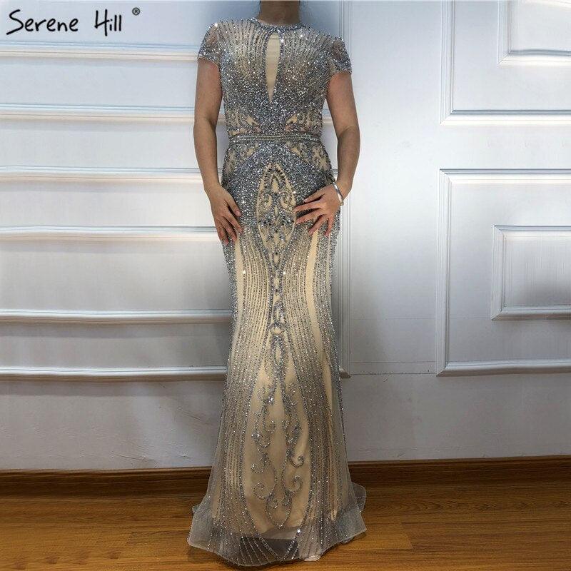 Vestido de noche de lujo gris de manga larga estilo Dubái, escote redondo, corte sirena con diamantes, talla grande 2024, Serene Hill LA70116 