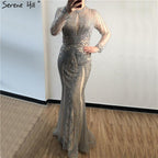 Vestido de noche de lujo gris de manga larga estilo Dubái, escote redondo, corte sirena con diamantes, talla grande 2024, Serene Hill LA70116 