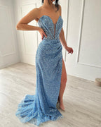 Elegantes blaues Ballkleid in A-Linie mit V-Ausschnitt, ärmellos, Schlitz vorn und Pailletten