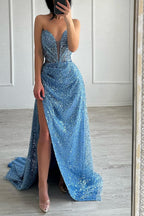 Elegantes blaues Ballkleid in A-Linie mit V-Ausschnitt, ärmellos, Schlitz vorn und Pailletten