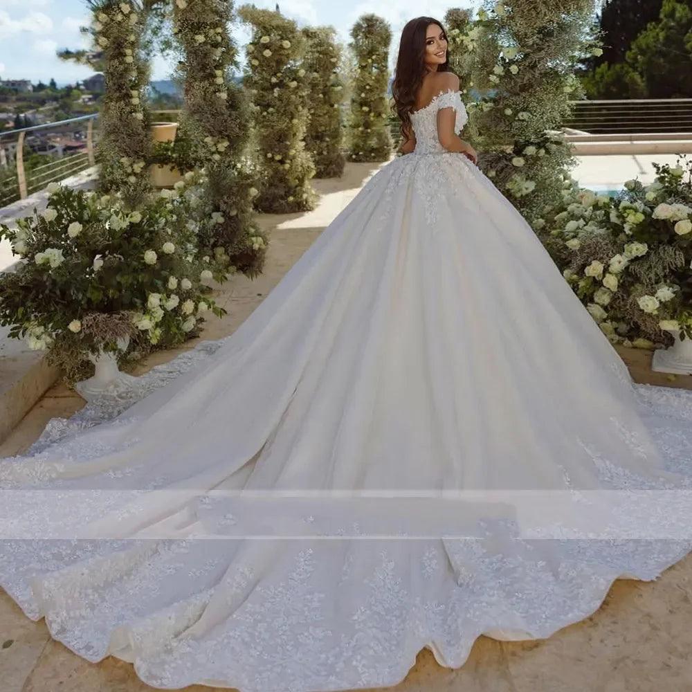 Elegante vestido de novia estilo princesa, escote corazón, hombros descubiertos, encaje, apliques de cuentas, bata de novia 