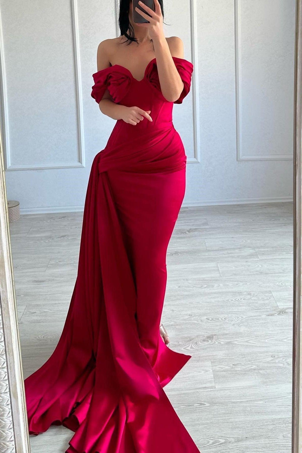 Elegantes langes Meerjungfrau-Ballkleid aus Satin mit schulterfreiem, ärmellosem V-Ausschnitt und Fuchsia
