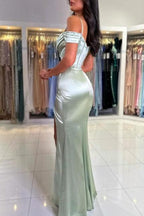 Elegantes langes Meerjungfrau-Abendkleid aus Satin mit Spaghettiträgern und schulterfreiem Schnitt und Schlitz