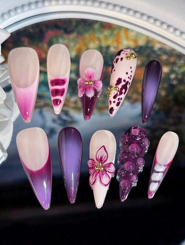 Uñas postizas de gel hechas a mano con diseño de grosella negra