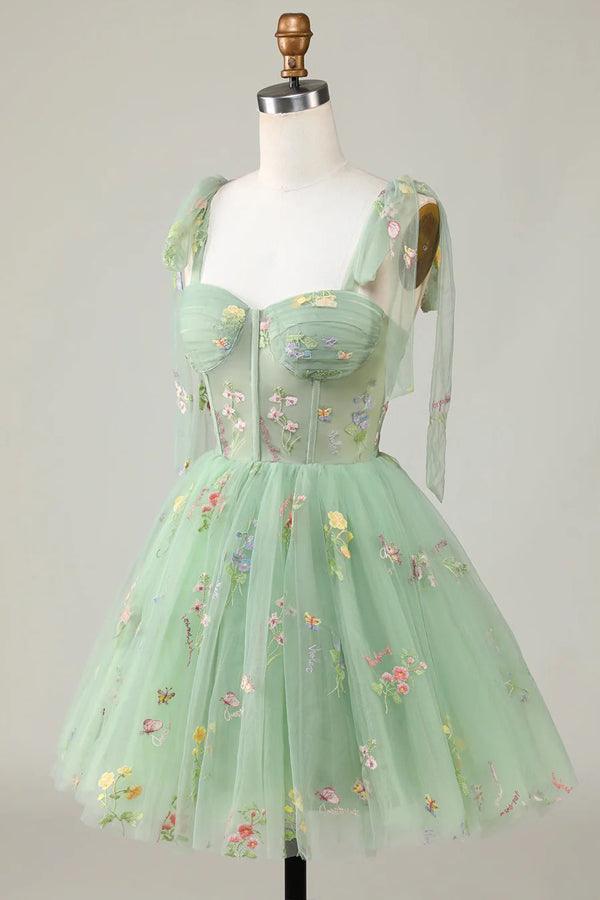 Vestidos de fiesta cortos con bordado floral y corte A