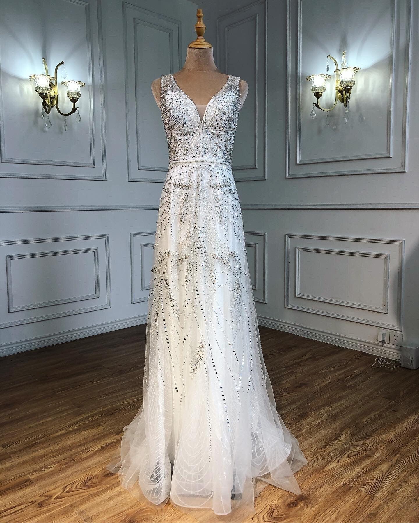 On Sale  no return no refund Gold A-Line V-Neck Luxury Sexy Evening Dresses  Pearls Crystal Long Sleeves Fromal Gown Serene Hill LA70287L