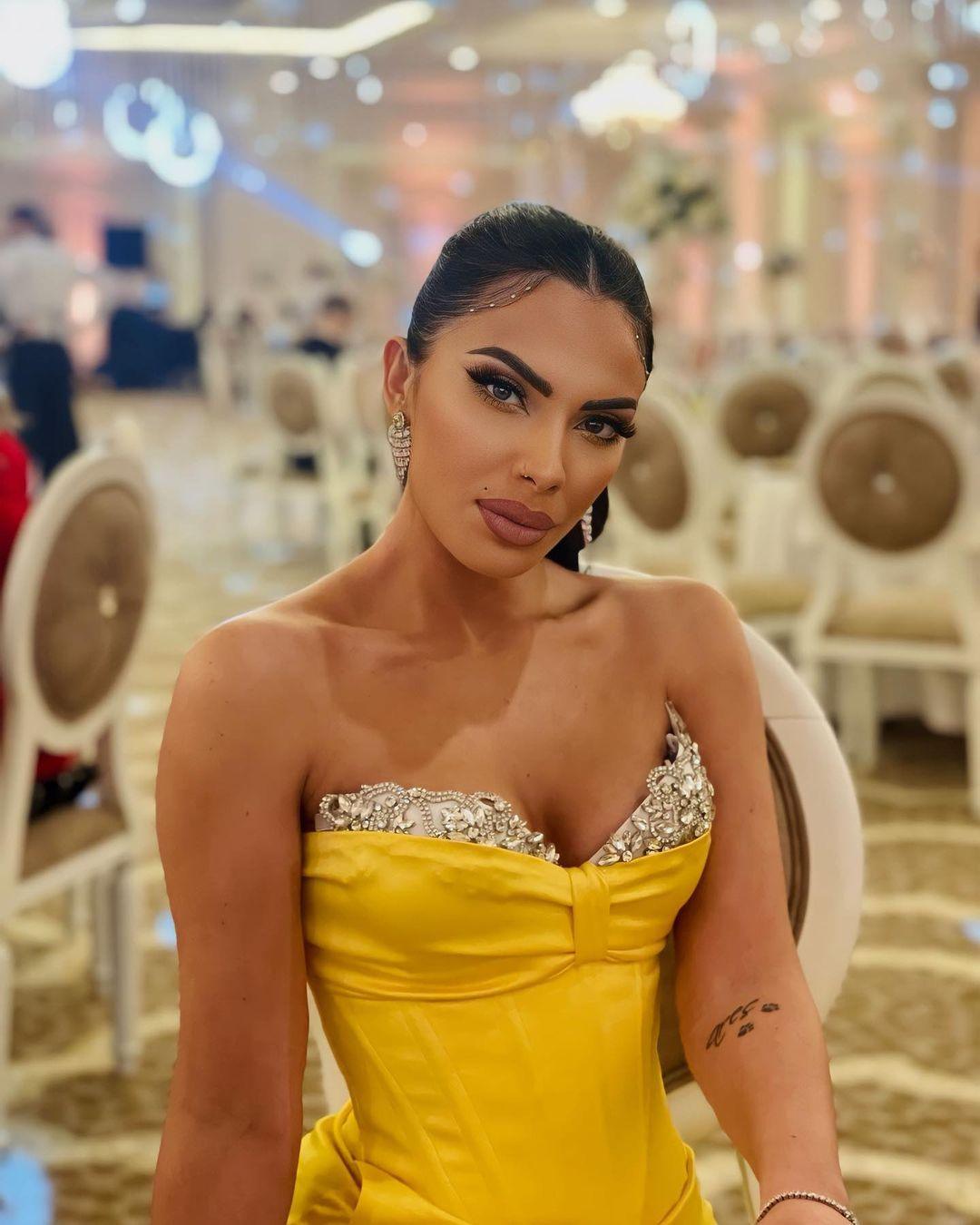 prom dress jewels Gold Sweetheart Beaded Sparkles Court Train Flowers Prom Dresses