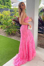 Vestidos de fiesta hermosos de encaje con escote corazón sin mangas con apliques de sirena