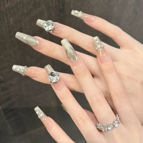 Langes Aufdrücken von Nagelspitzen Hochwertige große Strasssteine Nagel Charms Handgemachte Acryl Gel Nägel Custom 