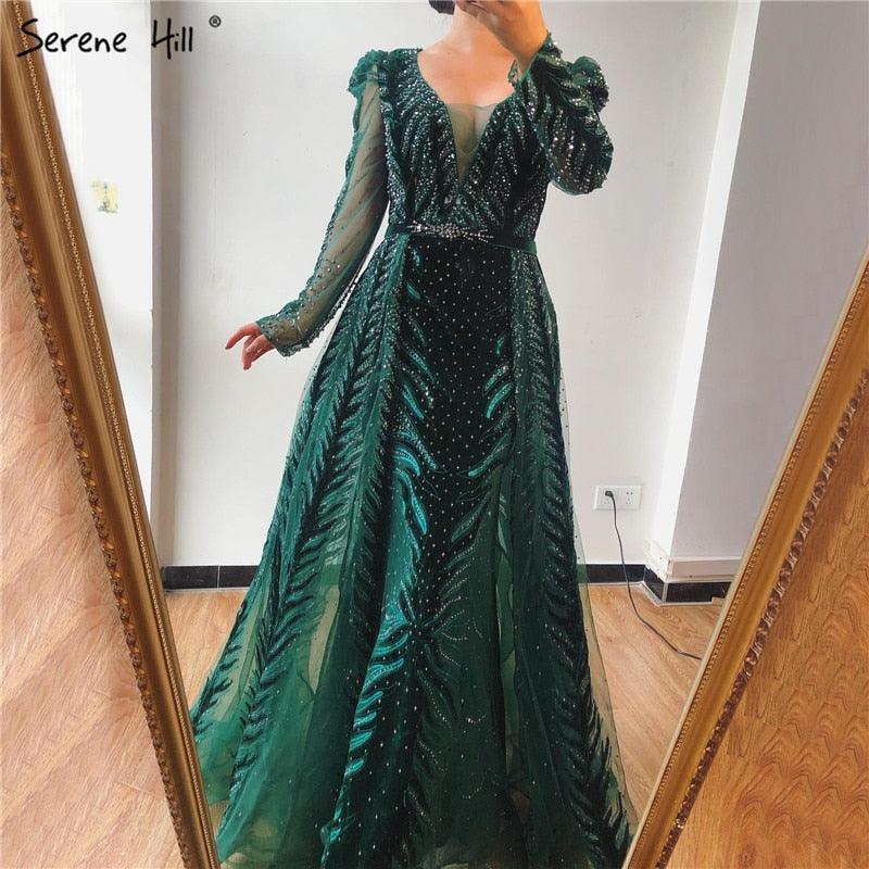 Weinrotes Abendkleid aus Samt mit langen Ärmeln, luxuriöses Design, Perlenbesatz, formelles Kleid 2024, Serene Hill, Übergröße LA60903 
