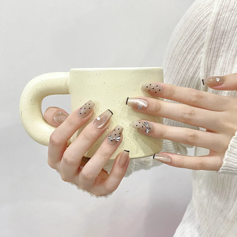 New high quality Hepburn style butterfly diamond polka dot versatile ladies nail art makeup simulation false nails