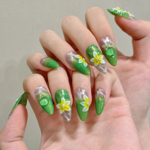 Green embossed floral wavy cat-eye handmade wearable nails