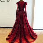 Weinrotes Abendkleid aus Samt mit langen Ärmeln, luxuriöses Design, Perlenbesatz, formelles Kleid 2024, Serene Hill, Übergröße LA60903 