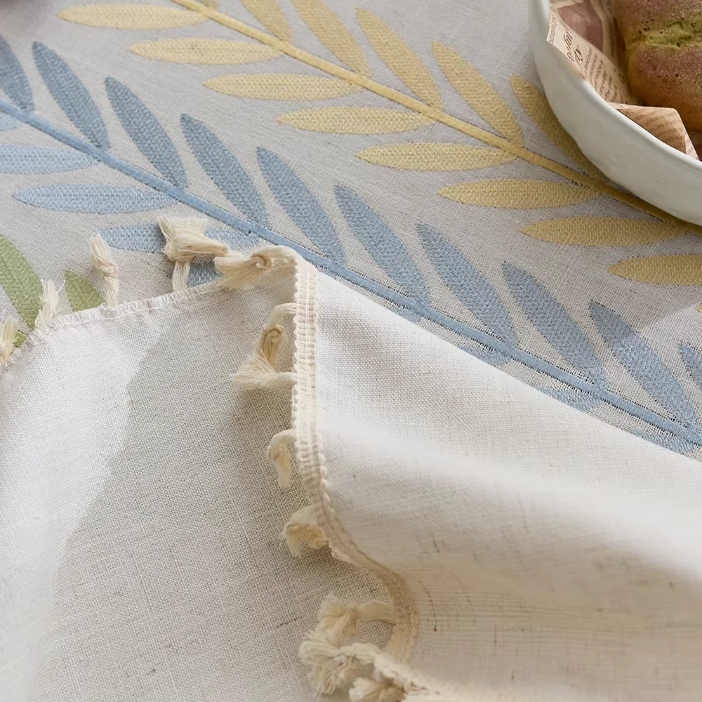 Customizable size simple design embroidered tablecloth polyester white tablecloth