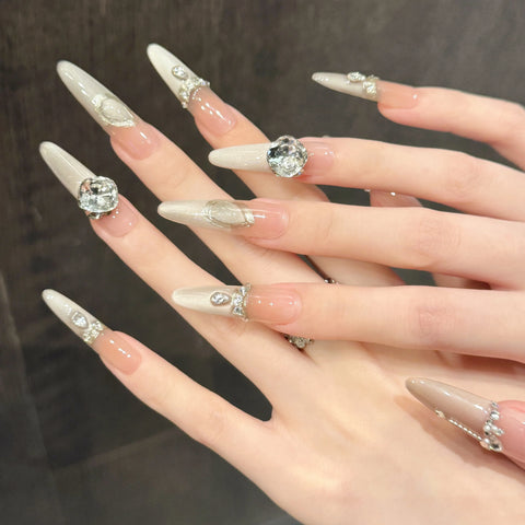 Langes Aufdrücken von Nagelspitzen Hochwertige große Strasssteine Nagel Charms Handgemachte Acryl Gel Nägel Custom 