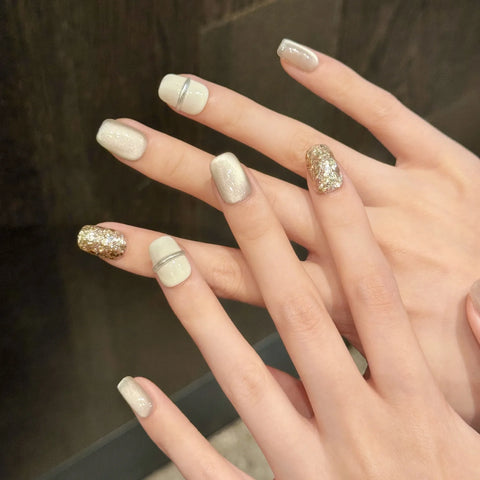 Milk White champagne Gold Glitter Mirror Surface Minimalist Wide Light Cat-eye Short Wear-on Nails