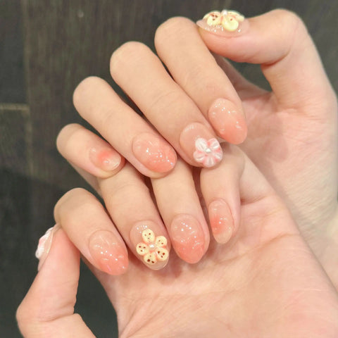 Sommerlicher Strandurlaubsstil, handgeformte, kurze, abnehmbare Nägel zum Aufkleben 