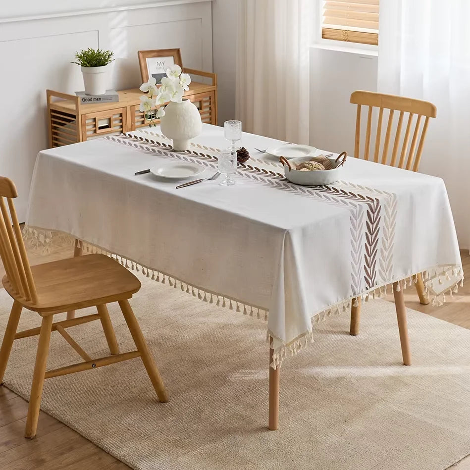 Customizable size simple design embroidered tablecloth polyester white tablecloth