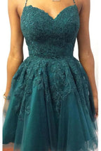 Neckholder-Kurzes Smaragdgrünes Spitzen-Ballkleid Homecoming-Kleid