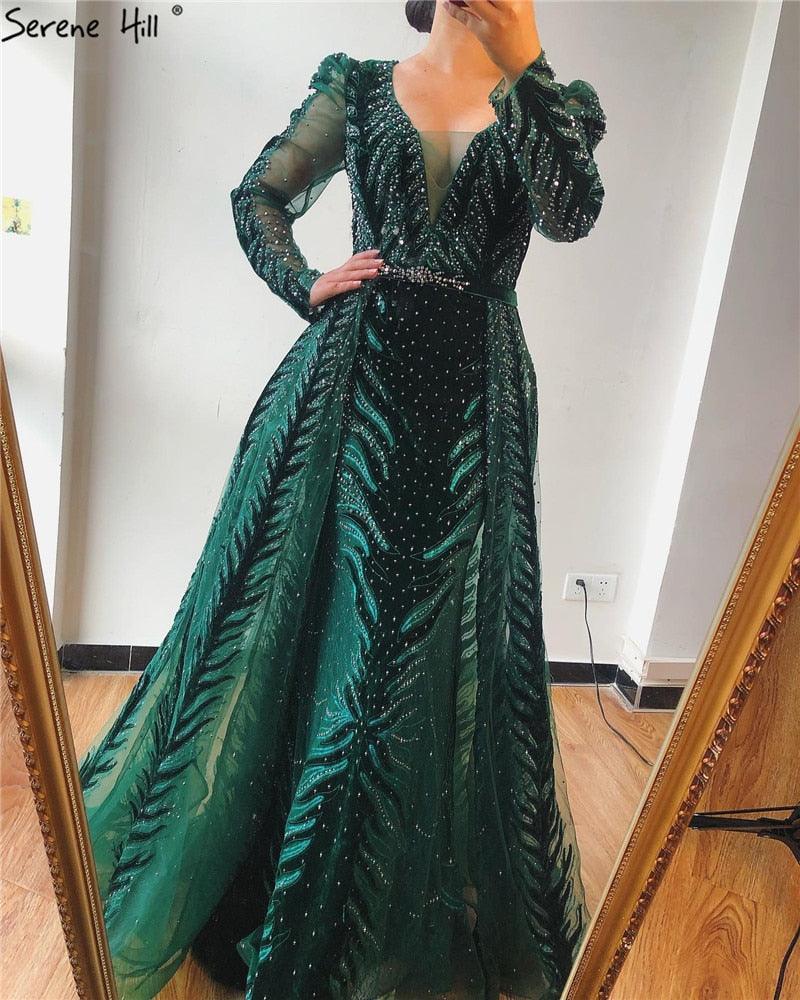 Weinrotes Abendkleid aus Samt mit langen Ärmeln, luxuriöses Design, Perlenbesatz, formelles Kleid 2024, Serene Hill, Übergröße LA60903 
