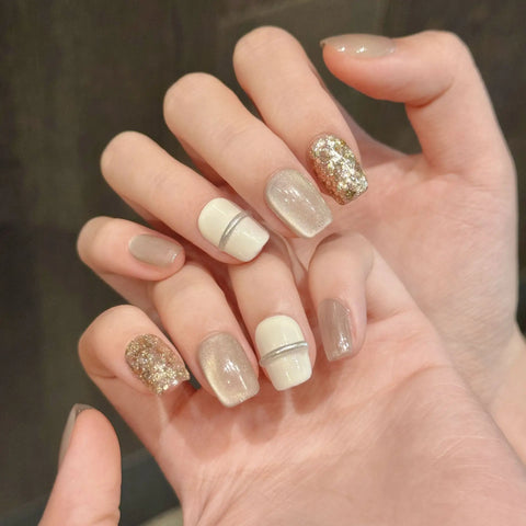 Milk White champagne Gold Glitter Mirror Surface Minimalist Wide Light Cat-eye Short Wear-on Nails
