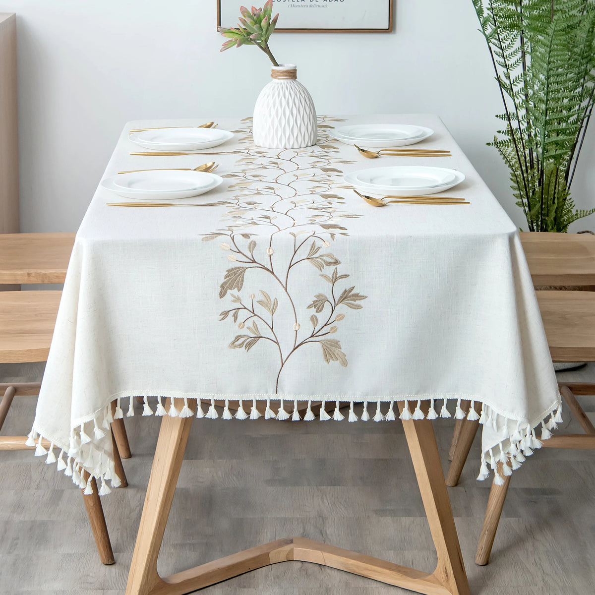 Hot-selling tablecloth embroidered floral plant cover tablecloth, suitable for home and commercial use