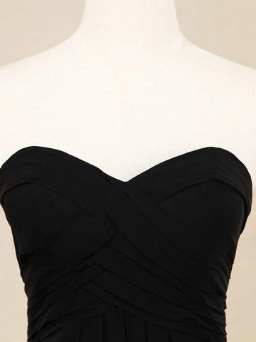 Robe de demoiselle d'honneur en mousseline de soie longue au sol, décolleté en cœur, sans bretelles, avec fronces croisées 