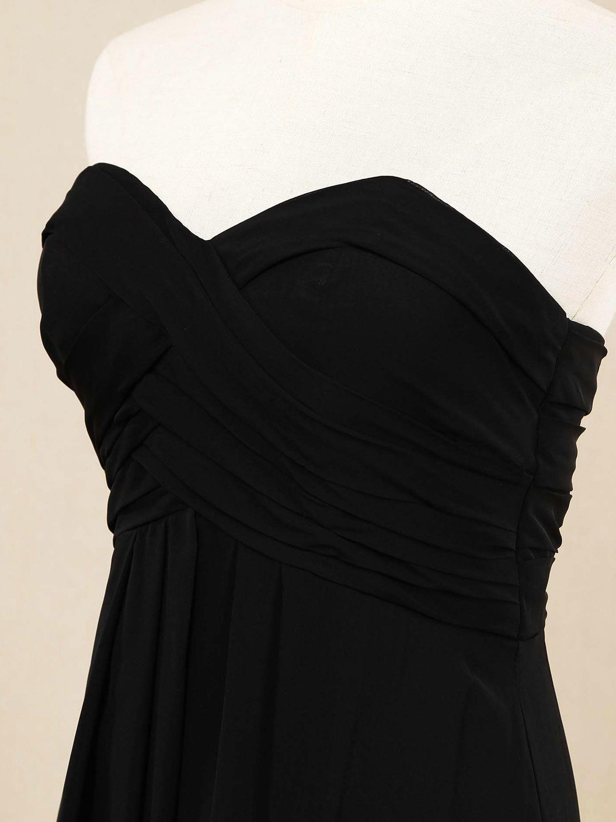 Vestido de dama de honor de gasa largo hasta el suelo, escote corazón, sin tirantes y fruncido entrecruzado