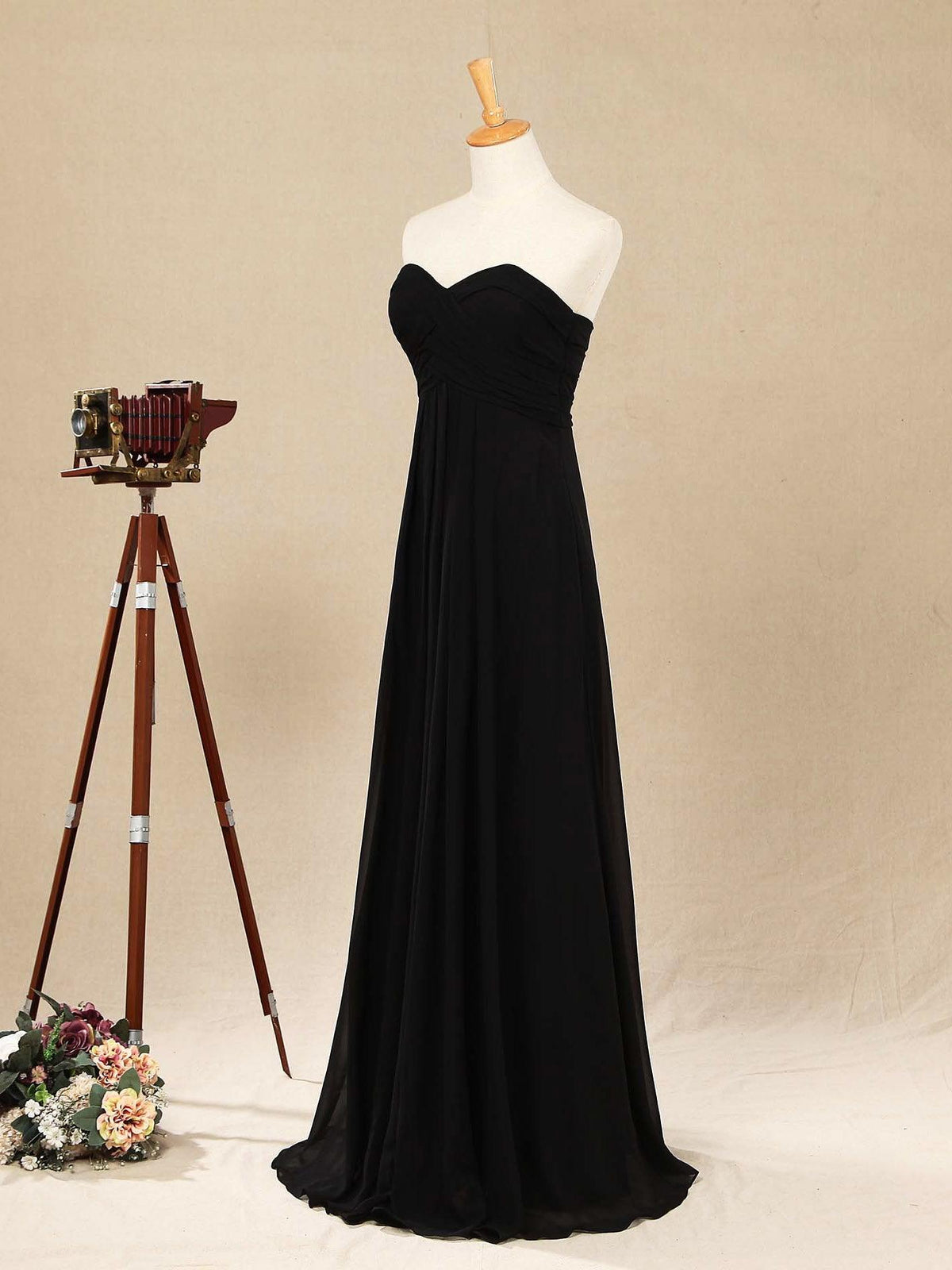 Vestido de dama de honor de gasa largo hasta el suelo, escote corazón, sin tirantes y fruncido entrecruzado