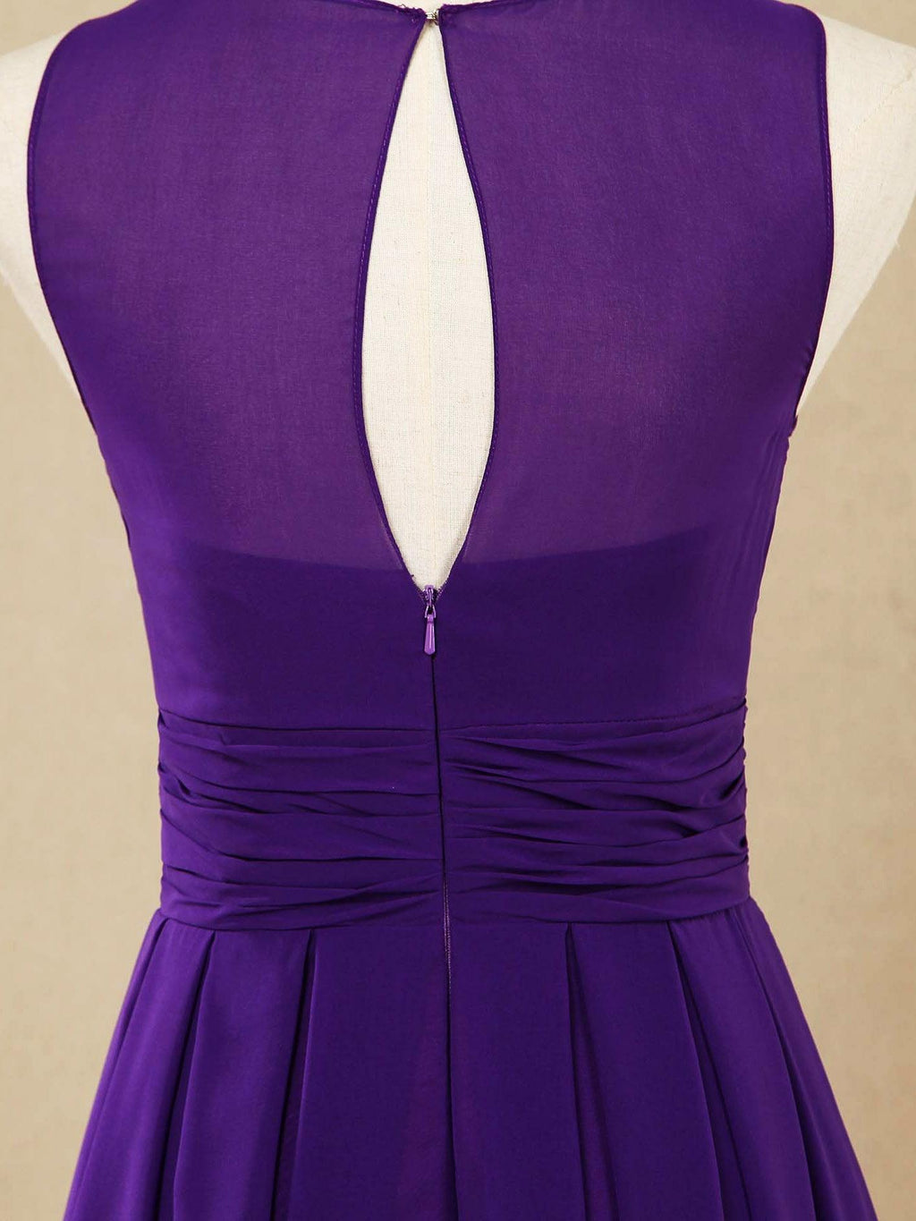 Vestido de dama de honor de gasa hasta la rodilla con escote joya, corte A, sin mangas