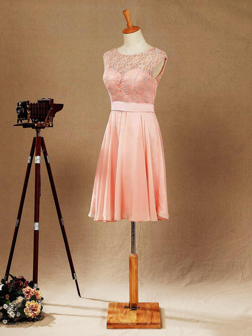 Vestido de dama de honor de gasa con escote joya y corte en A hasta la rodilla con encaje