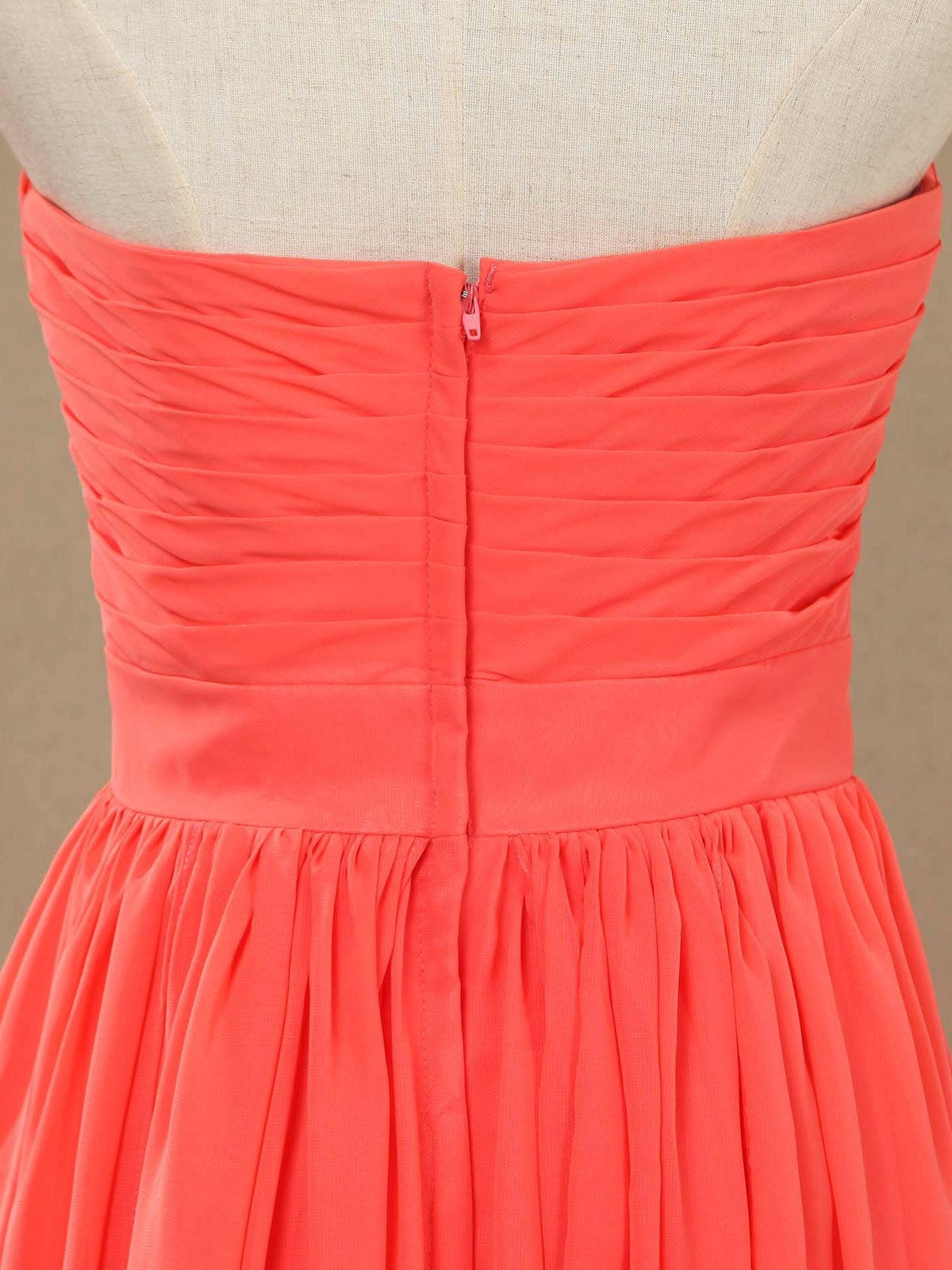 Vestido de dama de honor convertible de gasa coral, corte A, un hombro, cuello halter, sin tirantes, escote en forma de corazón