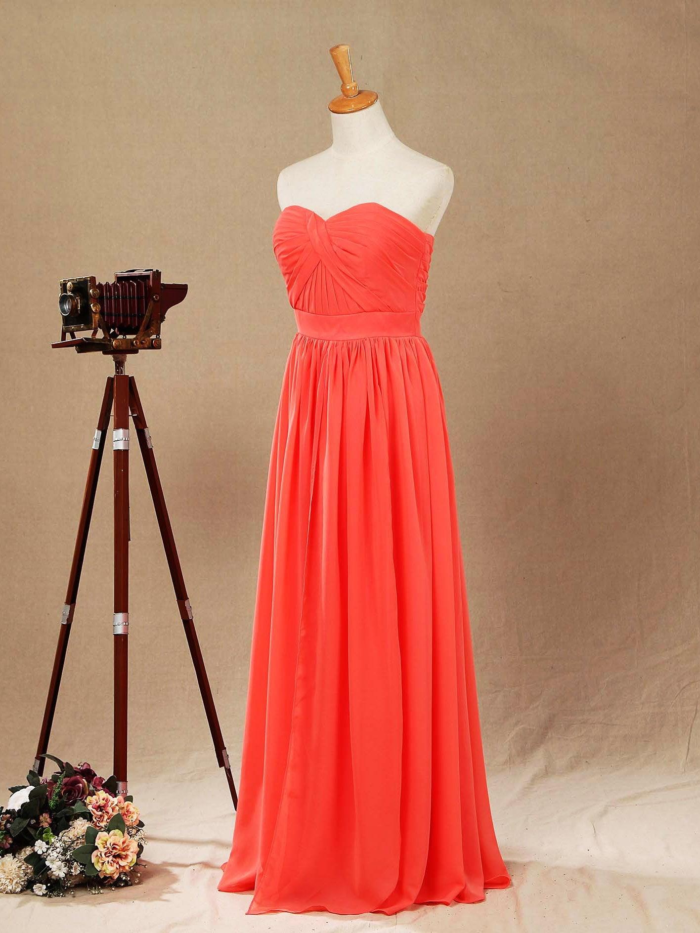 Vestido de dama de honor convertible de gasa coral, corte A, un hombro, cuello halter, sin tirantes, escote en forma de corazón