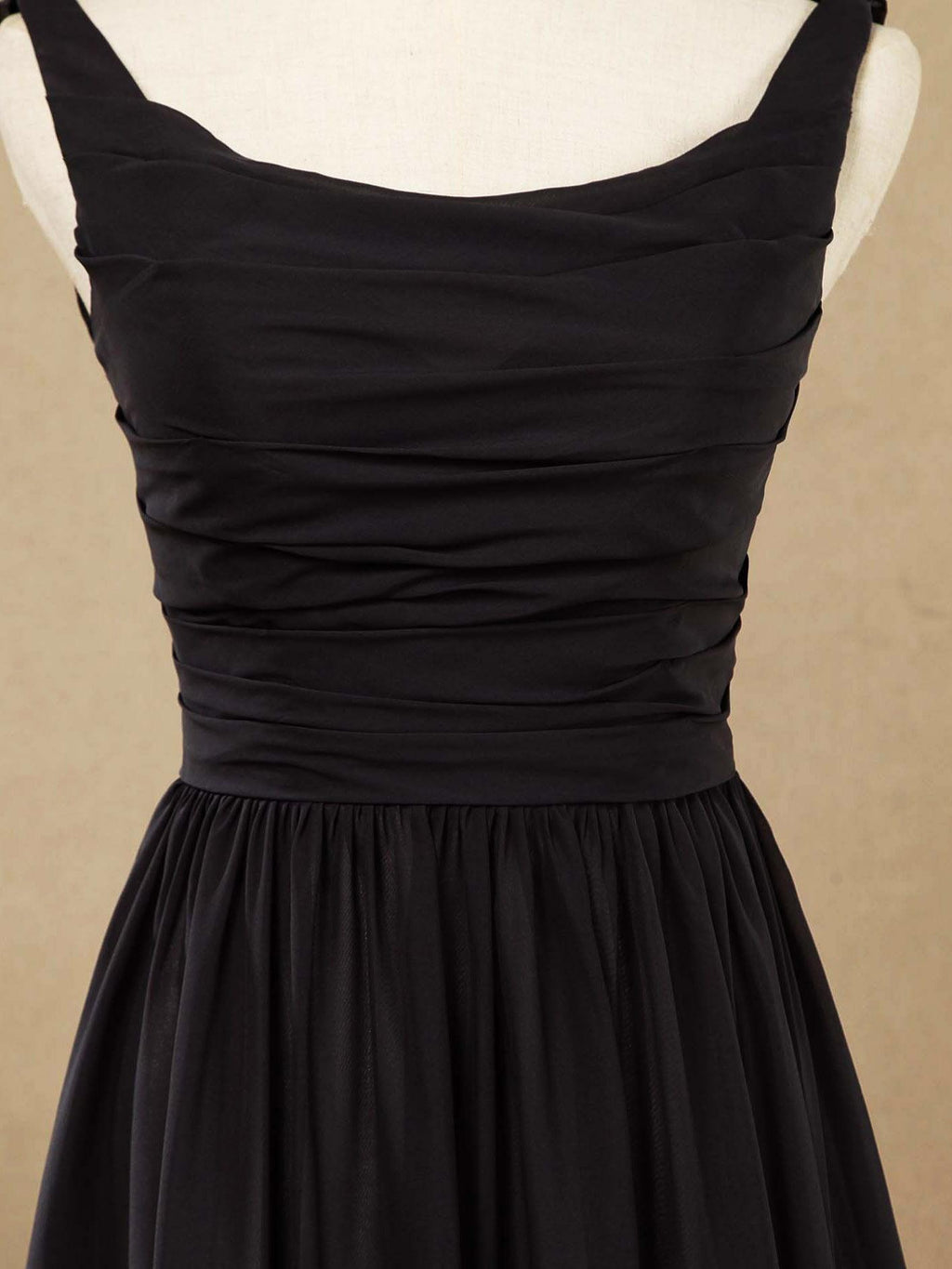 A-Linie, U-Ausschnitt, bodenlanges Chiffon-Brautjungfernkleid, Wasserfallausschnitt mit gerüschtem Faltende 